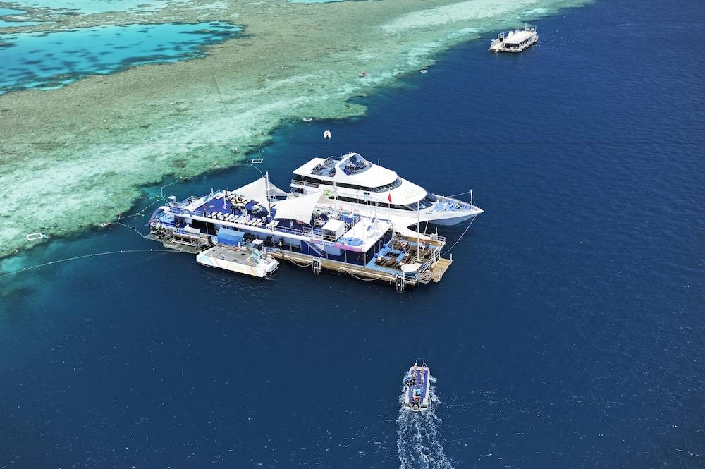 Reef View Hotel Хамилтън Айлънд Екстериор снимка